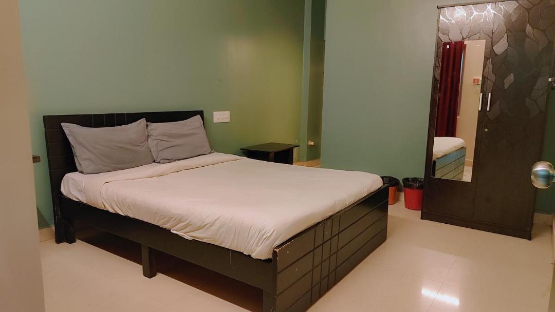 Metro Suites Bangalore Luaran gambar