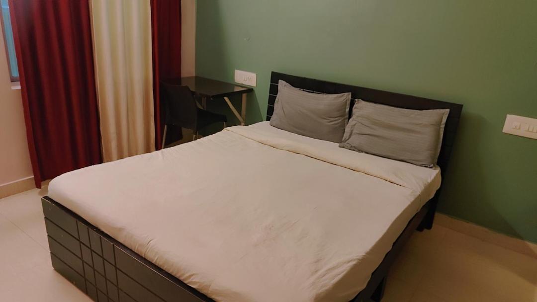 Metro Suites Bangalore Luaran gambar